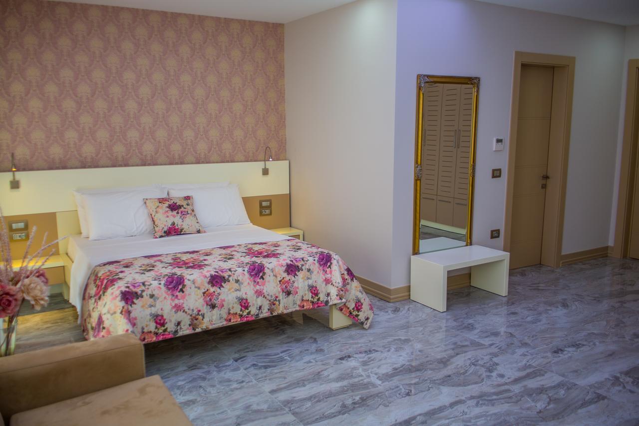 Hotel Vila Koral Durrës Exterior foto